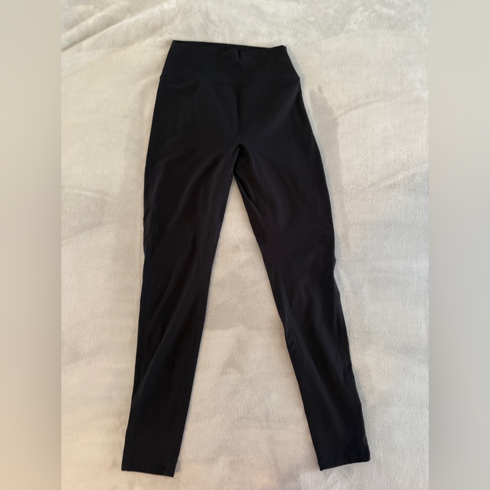 BuffBunny Sleek Black Leggings